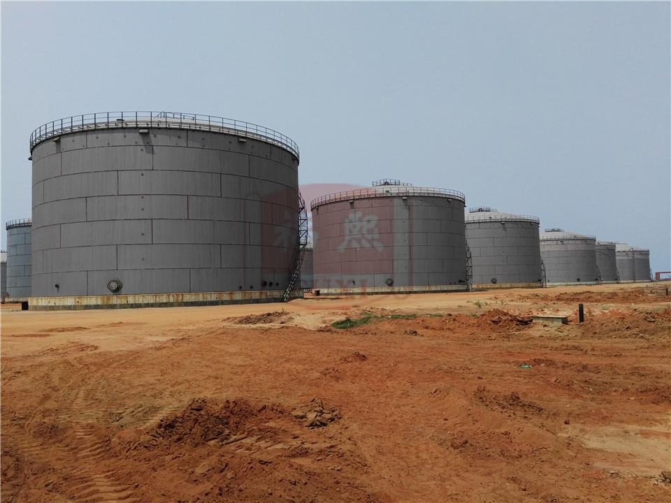 Επικάλυψη δεξαμενών αποθήκευσης καυσίμων στην Αγκόλα
